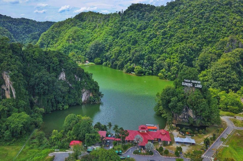 Mornington Hotel Medan Ipoh Exteriör bild