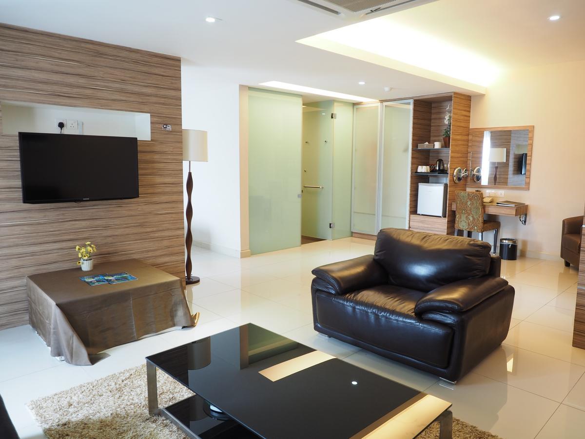 Mornington Hotel Medan Ipoh Exteriör bild
