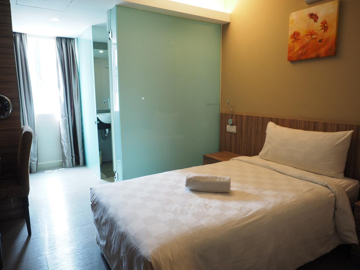 Mornington Hotel Medan Ipoh Exteriör bild